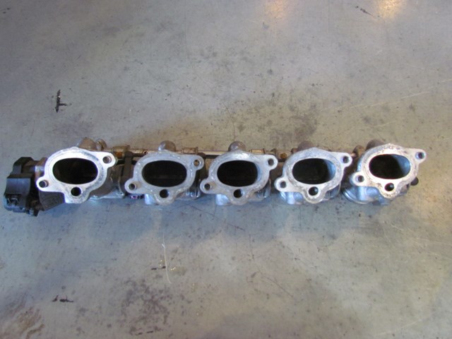 2007 BMW M6 RH Fuel Injection Throttle Body Housing 