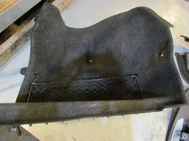 2006 BMW E60 M5 RH Passenger Trunk Moulding w/Netting 7057382