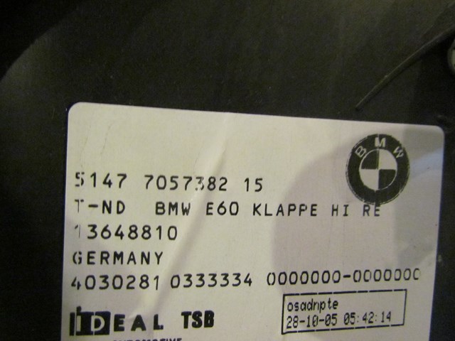 2006 BMW E60 M5 RH Passenger Trunk Moulding w/Netting 7057382