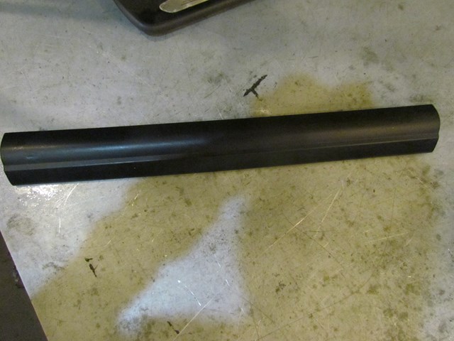 2006 BMW E60 M5 Front LH Driver Door Sill 5147 7025007