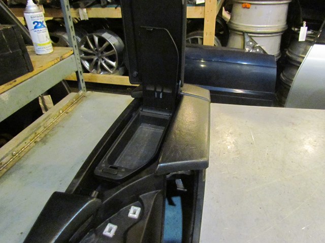 2006 BMW E60 M5 Center Console