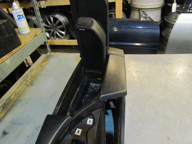 2006 BMW E60 M5 Center Console