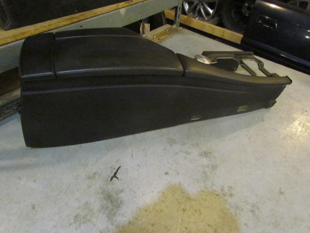 2006 BMW E60 M5 Center Console