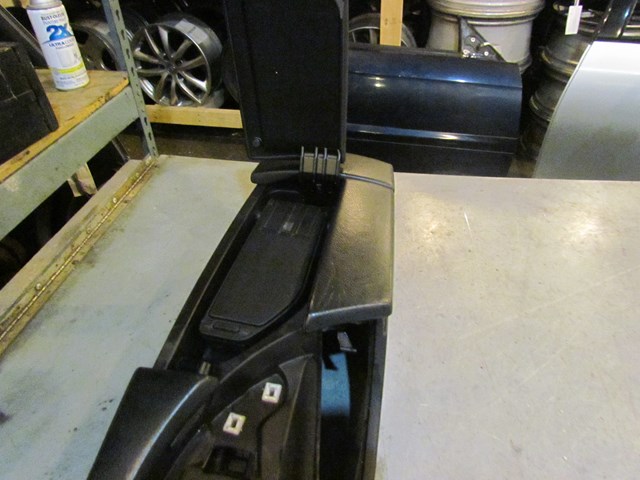 2006 BMW E60 M5 Center Console