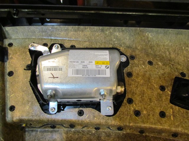 2006 BMW E60 M5 Front RH Passenger Door Panel w/Airbag & Speaker