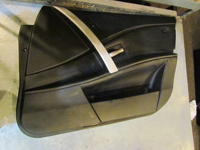 2006 BMW E60 M5 Front RH Passenger Door Panel w/Airbag & Speaker