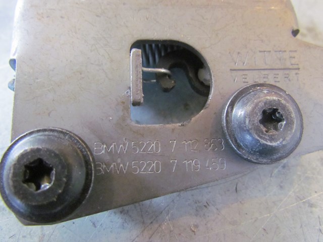 2006 BMW E60 M5 RH & LH Hood Latch Set 7 112 836 & 7 112 864