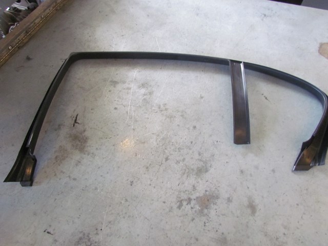 2006 BMW E60 M5 Rear LH Driver Window Trim 