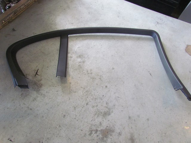 2006 BMW E60 M5 Rear LH Driver Window Trim 