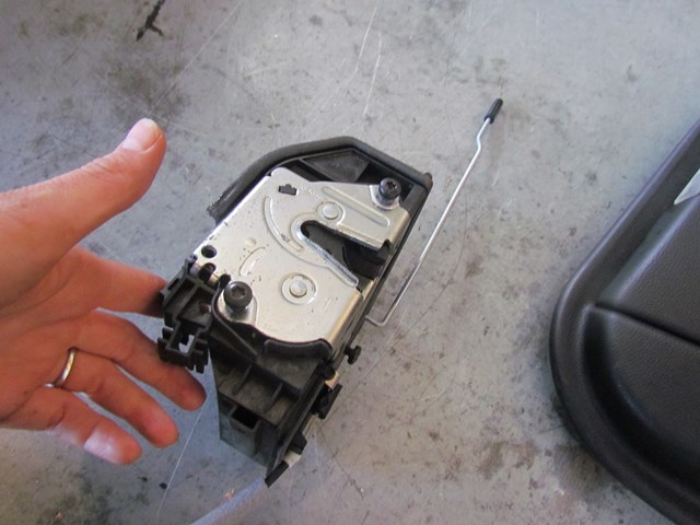 2006 BMW E60 M5 Rear LH Driver Door Lock Actuator