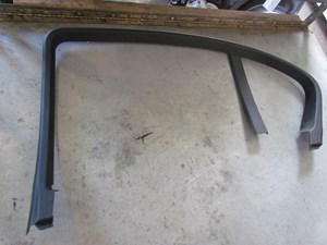 2006 BMW E60 M5 Rear RH Passenger Window Trim