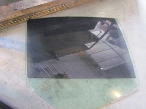 2006 BMW E60 M5 Rear RH Passenger Door Glass