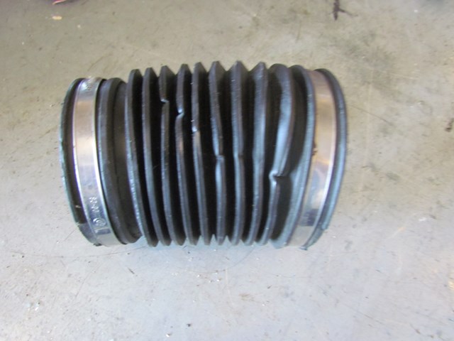 2006 BMW E60 M5 LH Driver Air Cleaner Intake Tube 