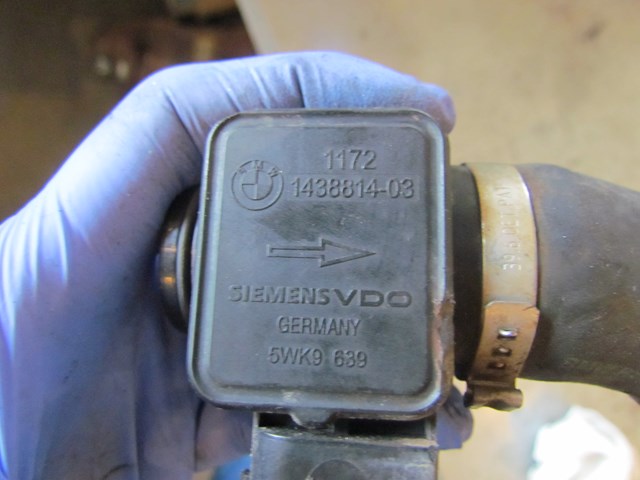 2006 BMW E60 M5 Secondary MAF Sensor 1172 1438814-03