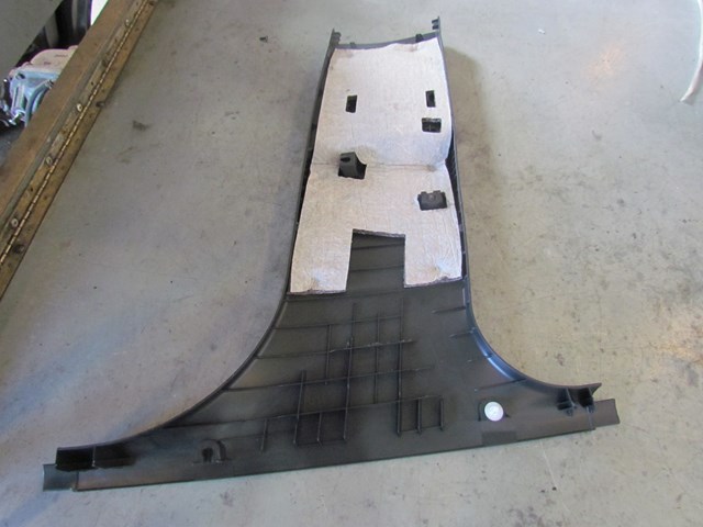 2006 BMW E60 M5 LH Driver Lower B Pillar Trim 7 027 089