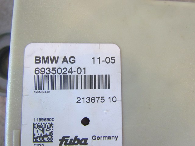 2006 BMW E60 M5 Radio Antenna Amplifier 6935024-01
