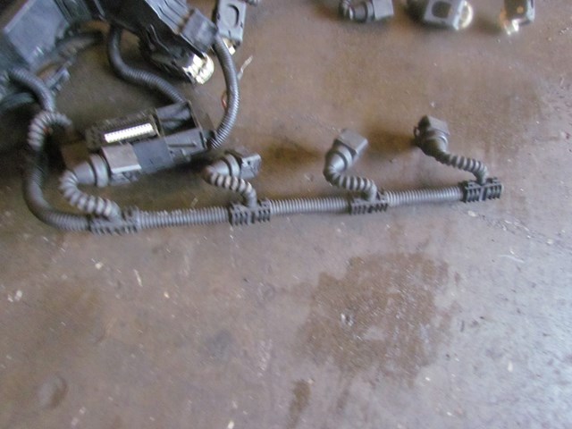 2006 BMW M5 E85 Main Engine Wiring- 1 Broken Plug-See Photos