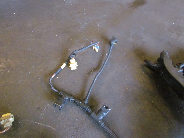 2006 BMW M5 E85 Main Engine Wiring- 1 Broken Plug-See Photos