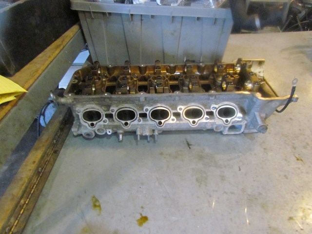 2006 BMW M5 S85 LH Driver Cylinder Head