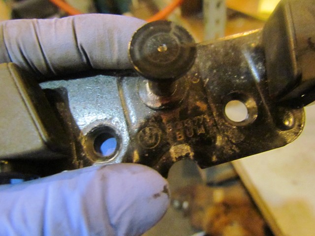 2006 BMW E60 M5 Trunk Striker Latch 8 203 771