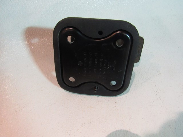 2006 BMW E60 M5 Rear RH Passenger Bumper Reinforcement Mount Bracket