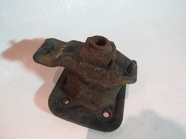 2006 BMW E60 M5 Rear RH Passenger Bumper Reinforcement Mount Bracket