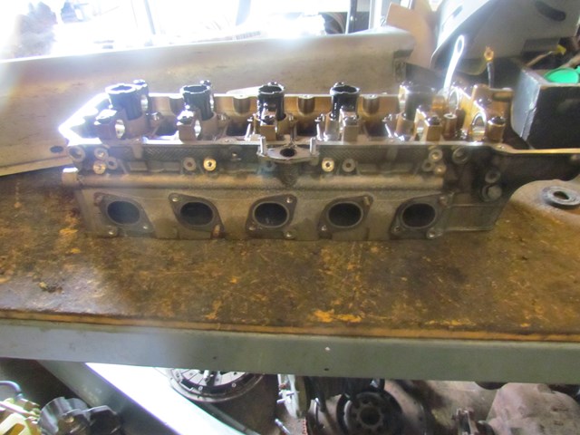 2006 BMW M5 S85 RH Passenger Cylinder Head