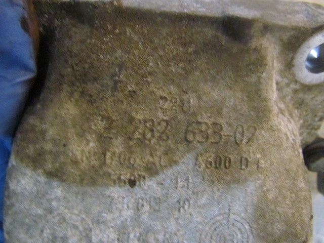 2006 BMW E60 M5 LH Driver Engine Mount 2 282 633