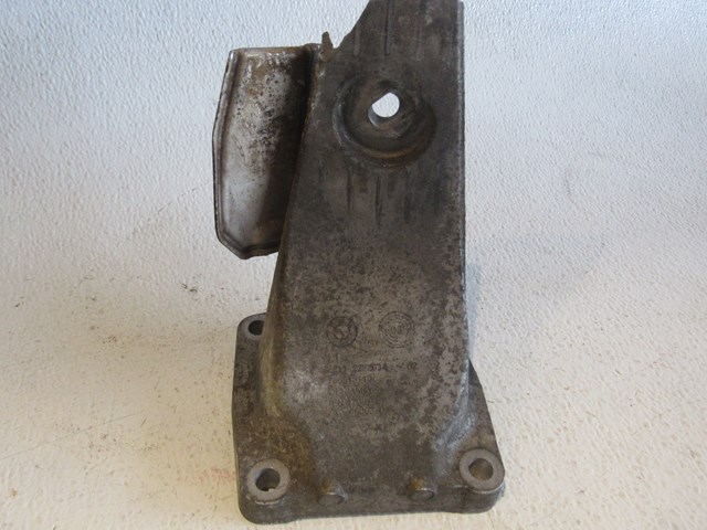 2006 BMW E60 M5 RH Passenger Engine Mount - Small Chip-See Photos