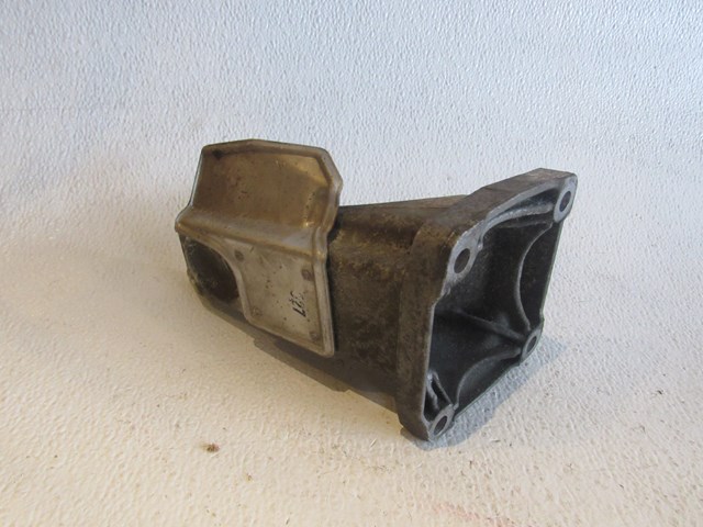 2006 BMW E60 M5 RH Passenger Engine Mount - Small Chip-See Photos
