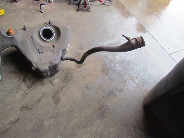 2006 BMW E60 M5 Fuel Tank Gas Tank w/Fuel Filler Neck 6974607