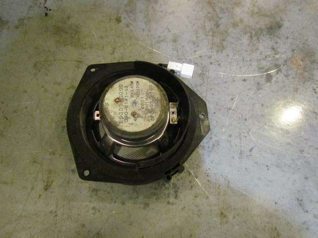 2010 Subaru WRX Front LH Driver Door Speaker 86301 FG050