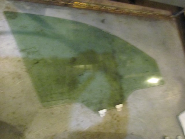 2010 Subaru WRX Front RH Passenger Door Glass