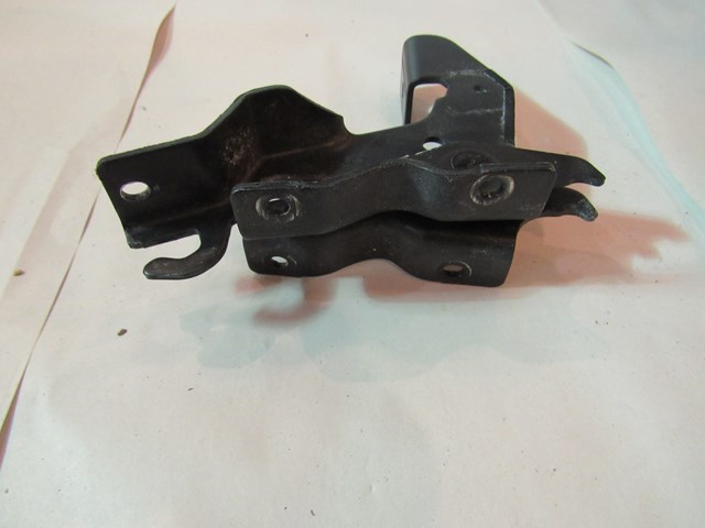 2010 Subaru WRX Hatchback Rear Seat Center Bracket