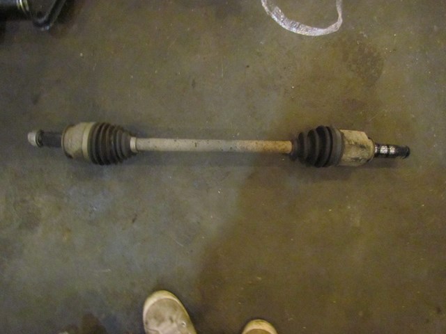 2010 Subaru WRX Hatchback Front RH Passenger Axle