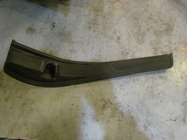 2010 Subaru WRX Hatchback Rear RH Passenger Door Sill 94061FG020