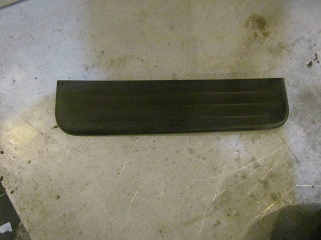 2010 Infiniti G37 Sedan Rear RH Passenger Door Sill