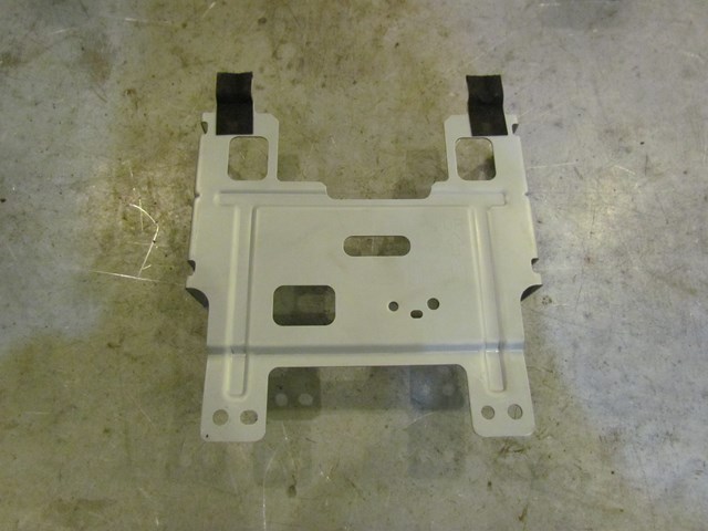 2010 Infiniti G37x Navigation Display Screen Bracket