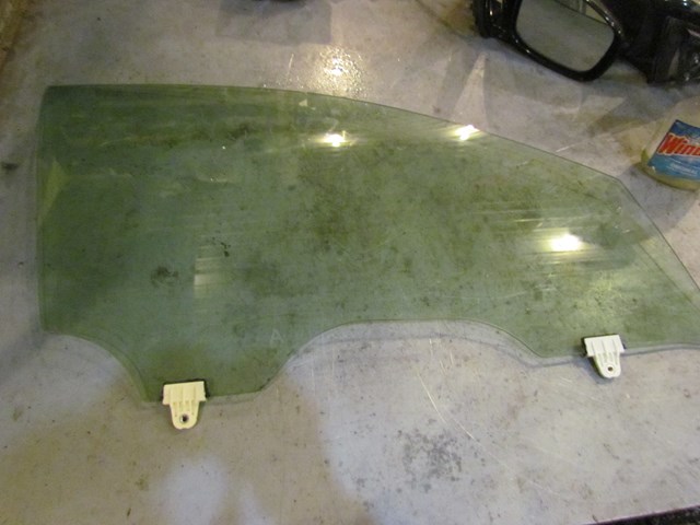 2010 Infiniti G37x Sedan Front RH Passenger Door Glass