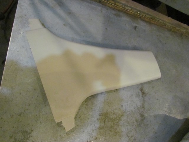 2010 Infiniti G37x Sedan RH Passenger Lower B Pillar Trim