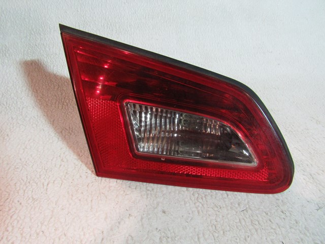  2009 2010 Infiniti G37x Sedan LH Driver Inner Trunk Mounted Tail Light