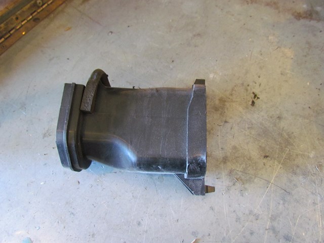 2010 Infiniti G37x Sedan LH Driver Air Duct