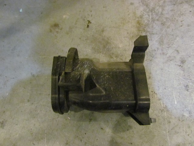 2010 Infiniti G37x Sedan RH Passenger Air Duct