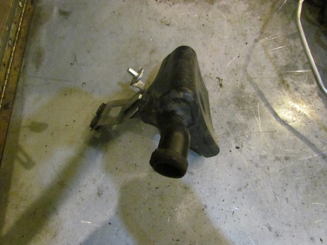 2010 Infiniti G37x Sedan LH Driver Air Resonator