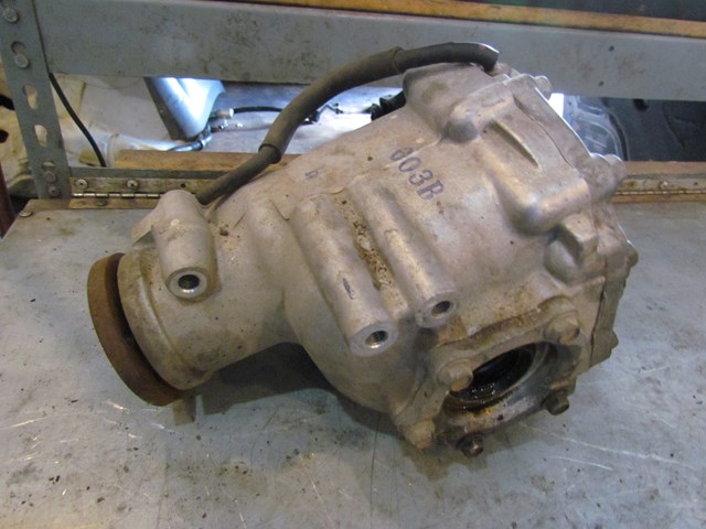 2010 Infiniti G37x Sedan Front Differential