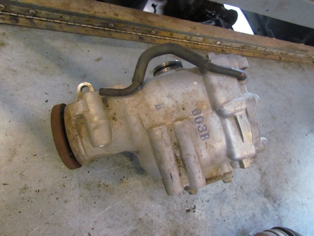 2010 Infiniti G37x Sedan Front Differential