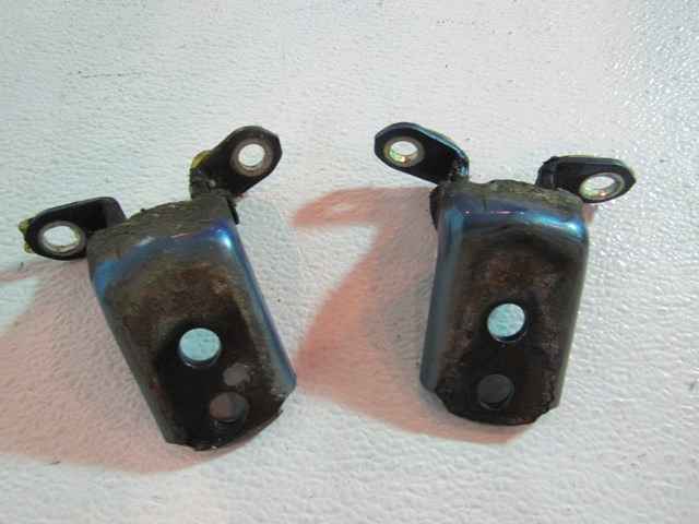 2003 Infiniti G35 Coupe RH Passenger Door Hinge Set 