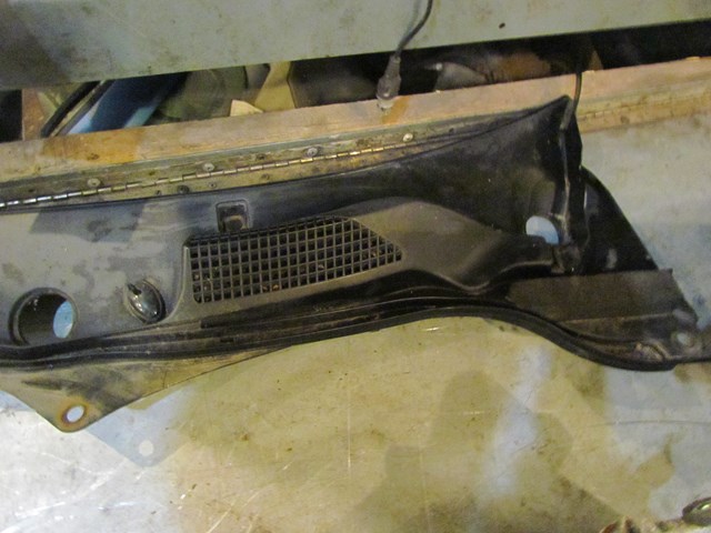 2003 Infiniti G35 Coupe LH Driver Wiper Cowl OEM
