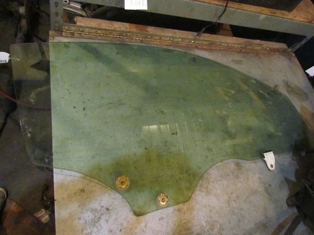 2003 Infiniti G35 Coupe RH Passenger Front Door Glass