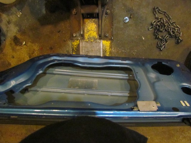 2003 Infiniti G35 Coupe RH Passenger Door Shell--See Photos